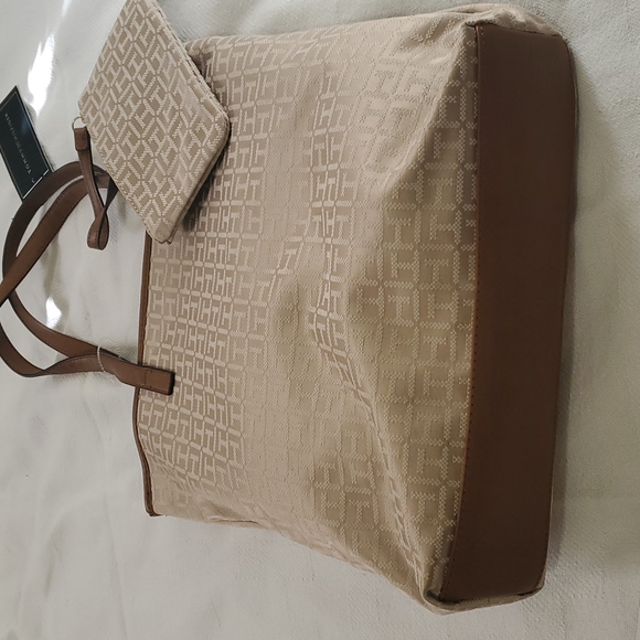 TOMMY HILFIGER tote - Picture 6 of 6